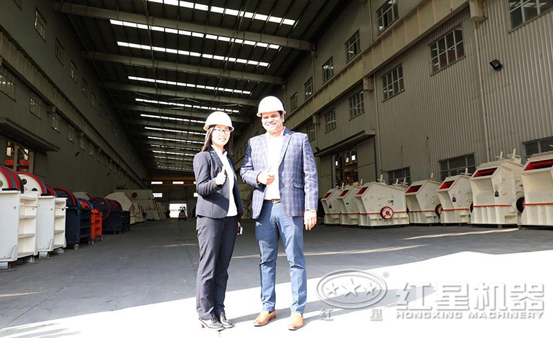 ����ʵ��չ��