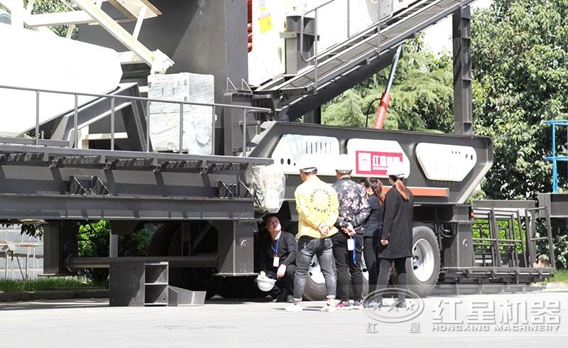 �ͻ�����ʵ�ؿ���